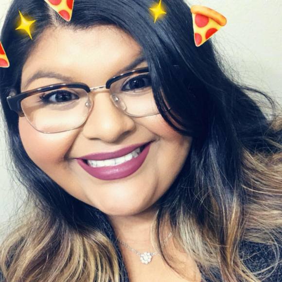 Meet your Posher, Jessica - Picture 1 of 1